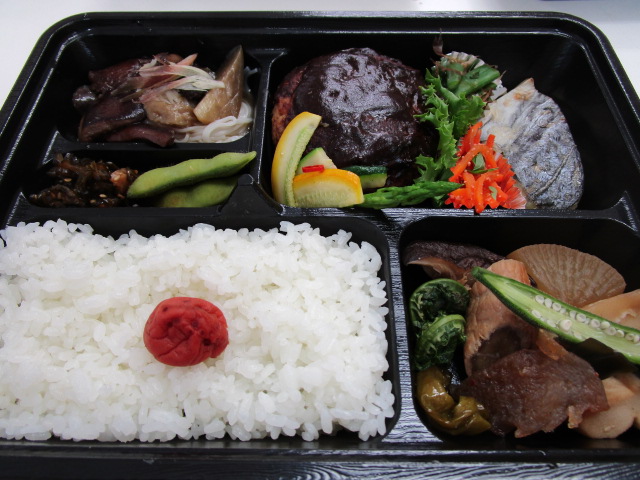 日替わり弁当（１０００円）