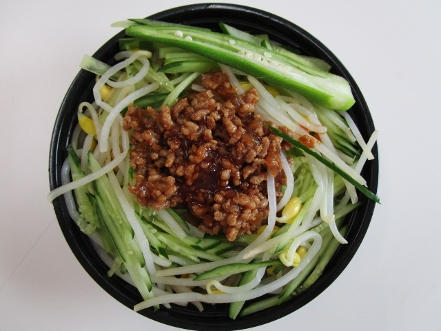 ジャージャー麺