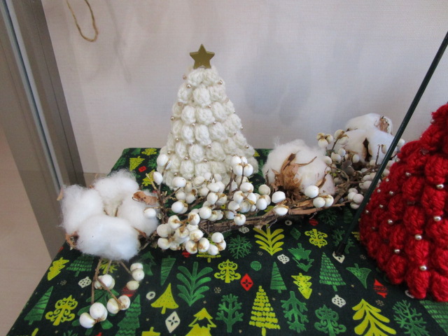 クリスマスツリー（白）