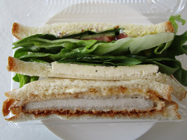 カツと野菜サンド