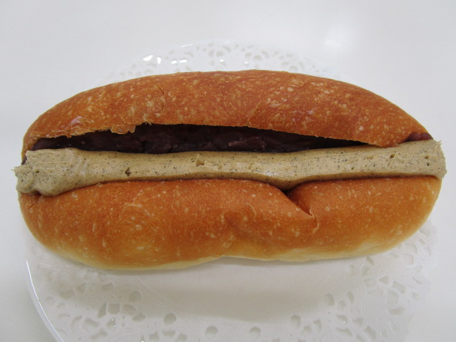 黒豆きなこクリームとつぶあんコッペ